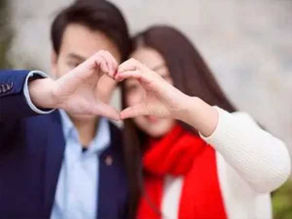 ���u��鹫˾��������һ����ɫ���o��